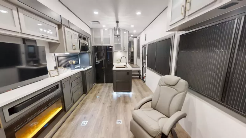 32W17 Floorplan Main Room